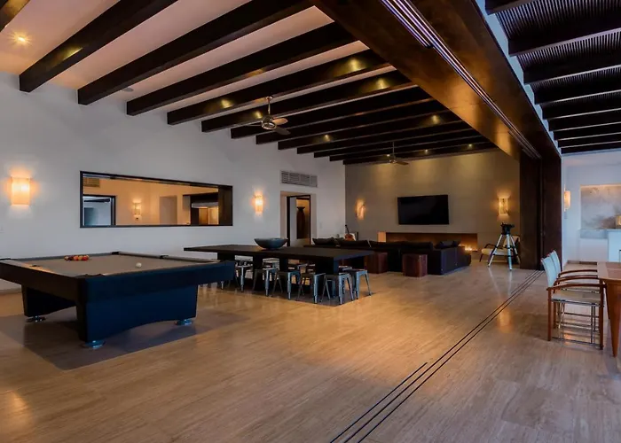 Casa Yvonne Modern Amenities Near Exclusive Golf Course Sleeps 16 Hotel San Jose del Cabo