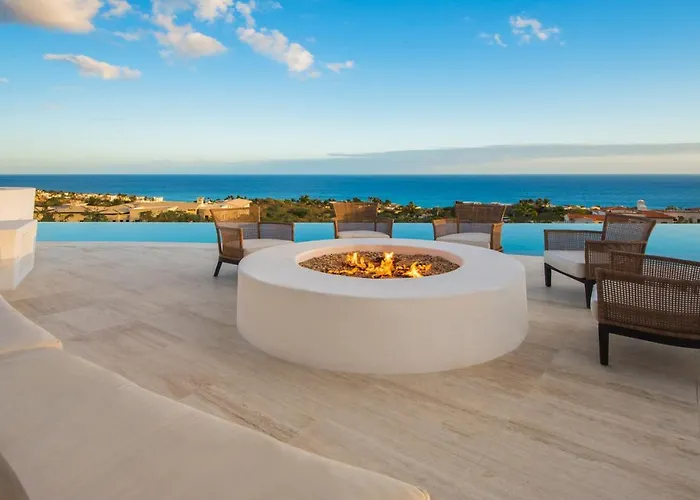 Casa Yvonne Modern Amenities Near Exclusive Golf Course Sleeps 16 Hotel *