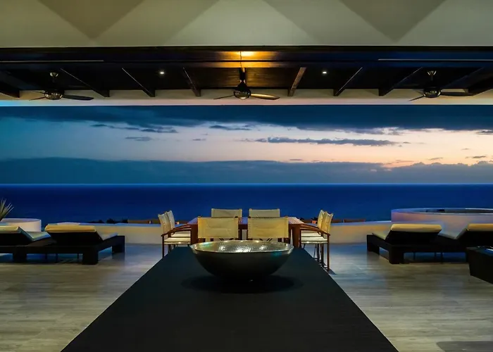 Hotel Casa Yvonne Modern Amenities Near Exclusive Golf Course Sleeps 16
