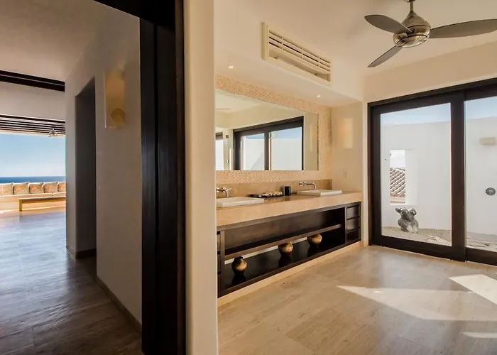 Casa Yvonne Modern Amenities Near Exclusive Golf Course Sleeps 16 San Jose del Cabo