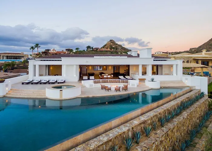 Casa Yvonne Modern Amenities Near Exclusive Golf Course Sleeps 16 San Jose del Cabo