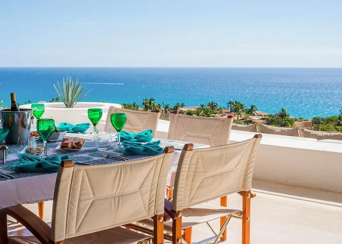 Casa Yvonne Modern Amenities Near Exclusive Golf Course Sleeps 16 Hotel *